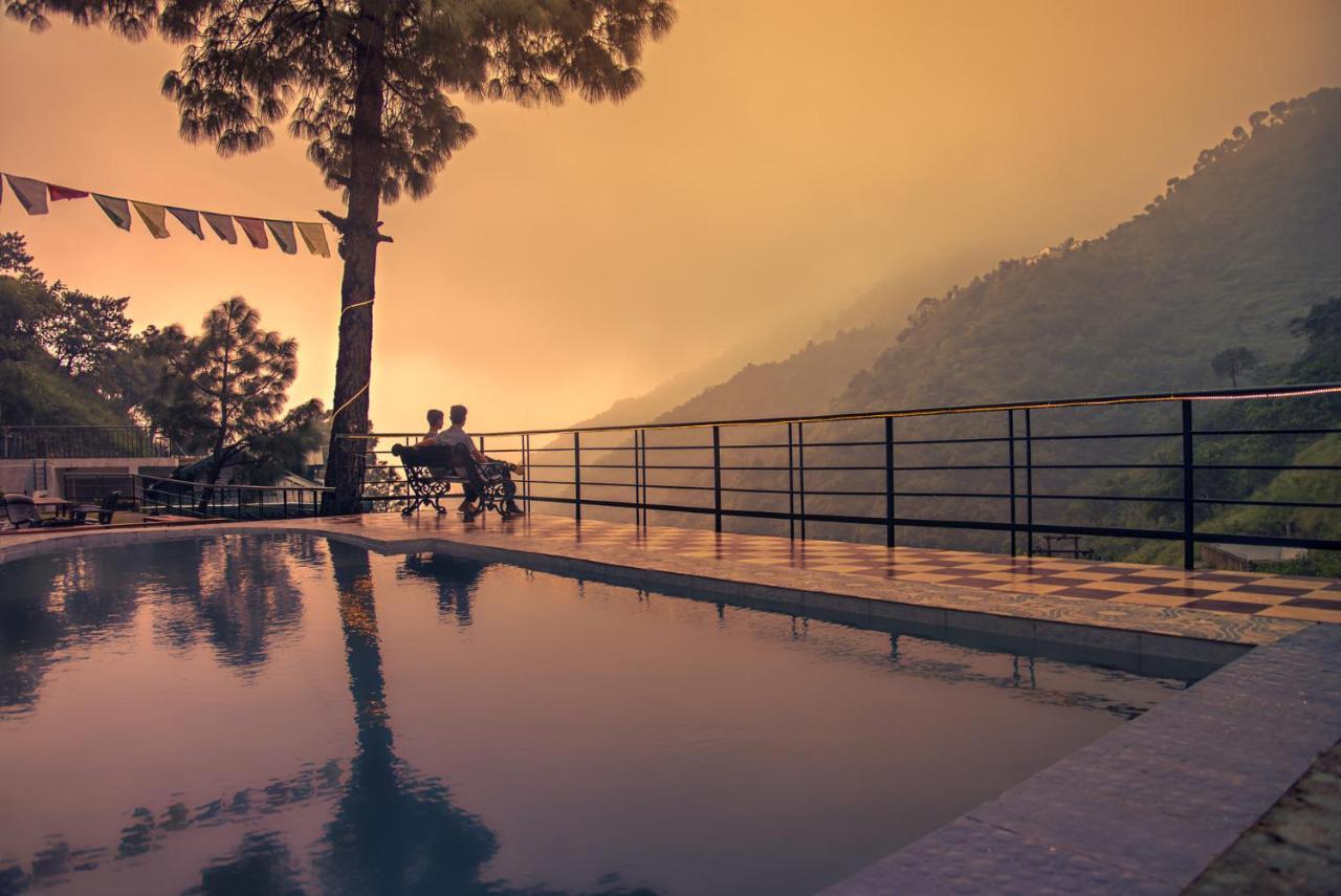 Safarmaina Resort Kasauli Exterior photo