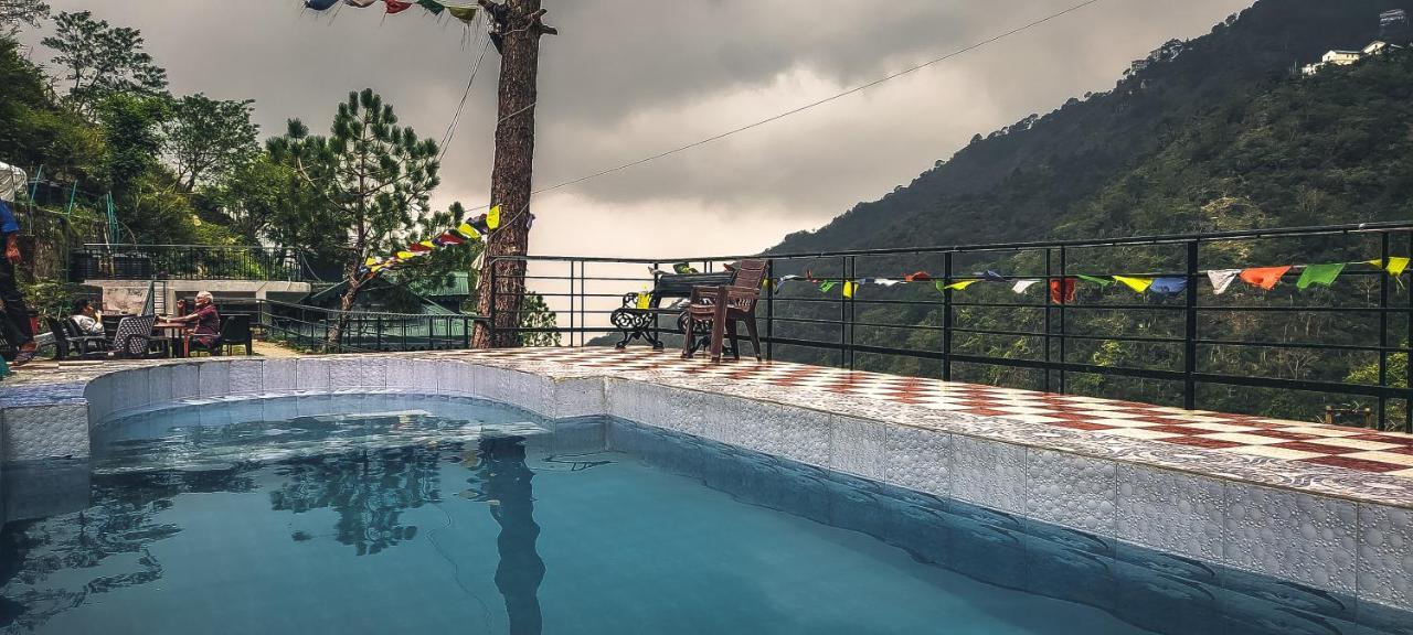 Safarmaina Resort Kasauli Exterior photo