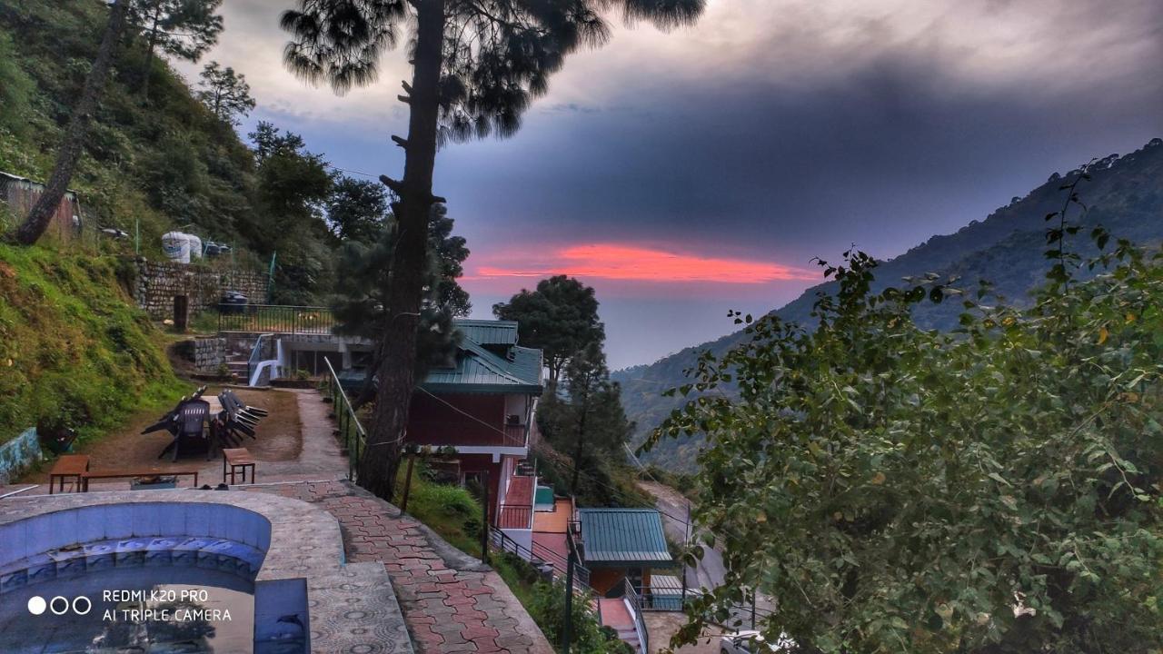 Safarmaina Resort Kasauli Exterior photo