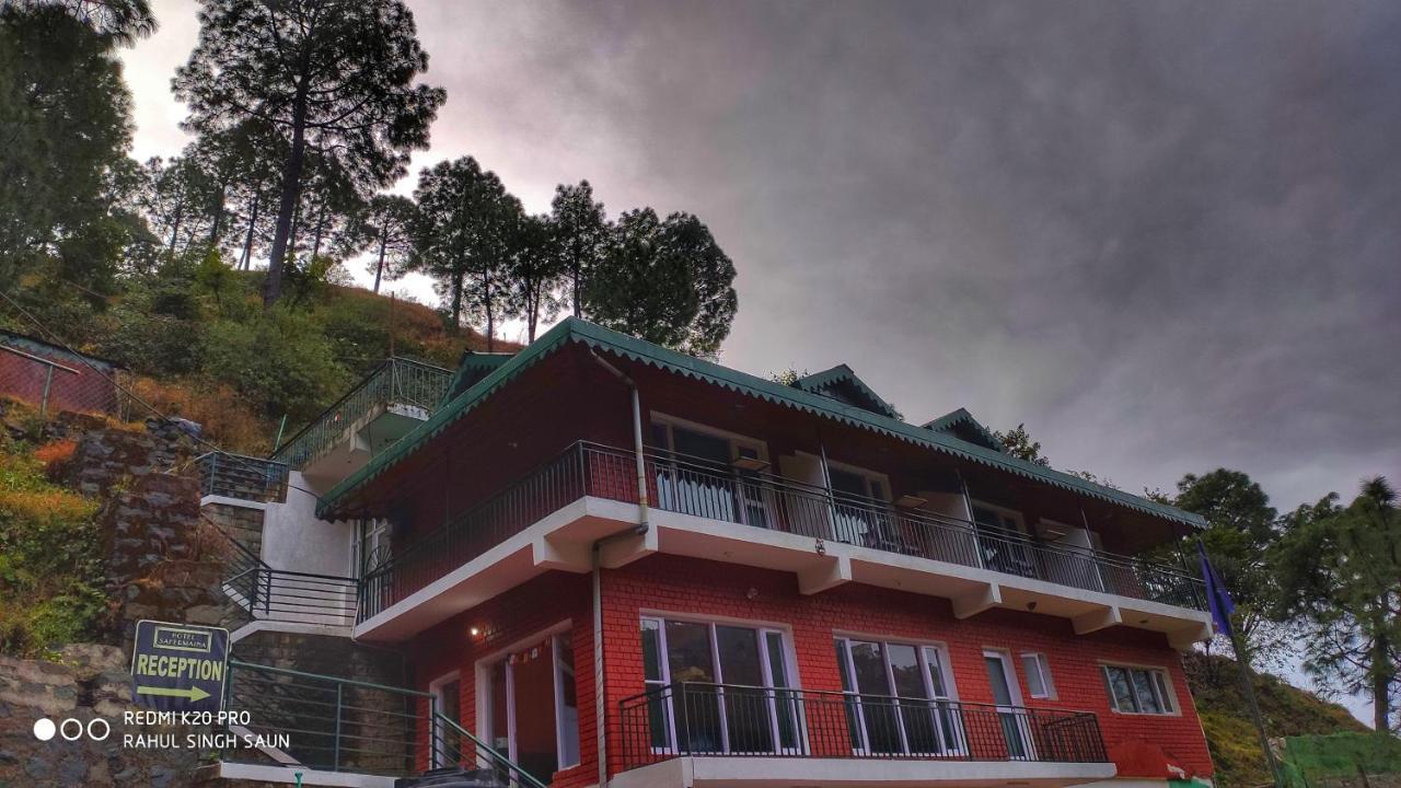 Safarmaina Resort Kasauli Exterior photo